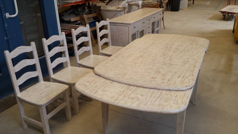 Mantenimiento y restauración de muebles en Galvañ Lacados Mantenimiento y restauración de muebles en Galvañ Lacados