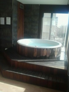 Acuchillado de Madera de Piscina Antes