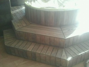 Acuchillado de Madera de Piscina Antes