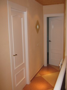 Lacados barnizados Interior vivienda blanco despues