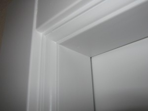 Lacados barnizados Interior vivienda blanco despues