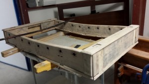 Lacados barnizados restauracion futbolin antes