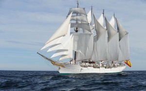Velero Juan Sebastián El Cano navegando