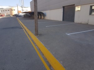 pintura vial del aparcamiento del polígono industrial de Castalla