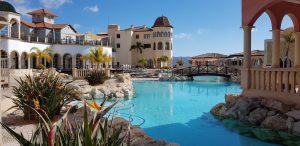 Piscina del hotel Villaitana de Benidorm
