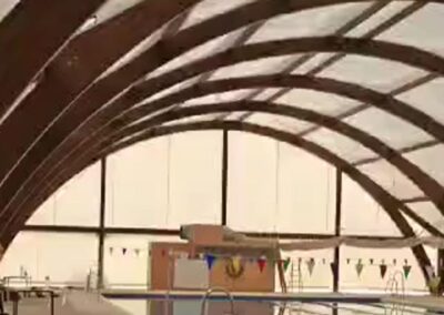 Limpieza y mantenimiento de los suelos de la Piscina Municipal de Castalla